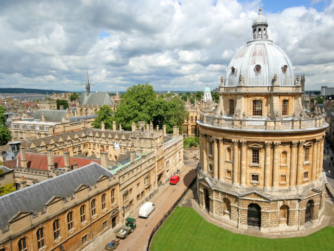 Oxford devine prima universitate din Marea Britanie care oferă acces tuturor studenților și cadrelor didactice la ChatGPT Edu