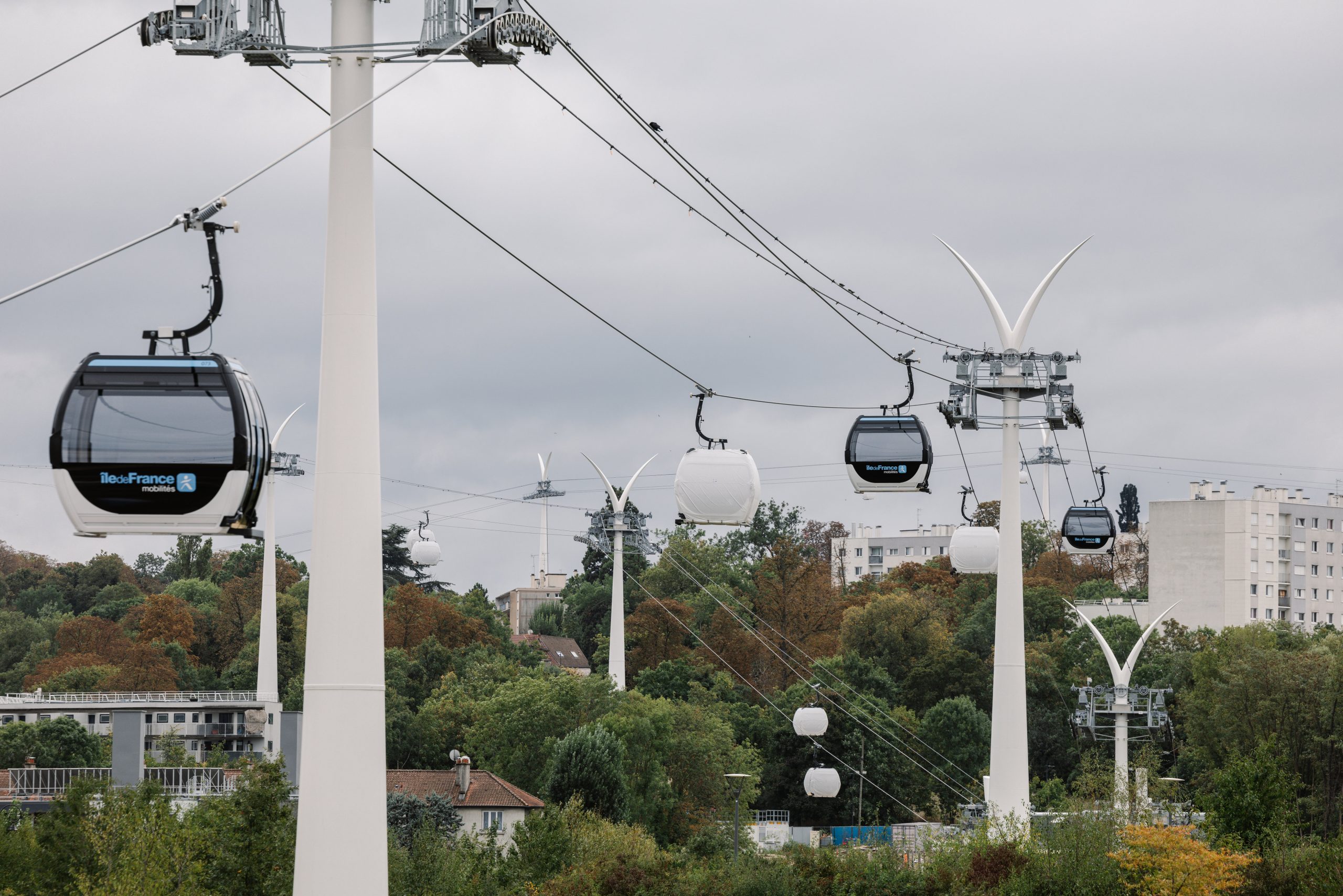 Parisul va avea primul teleferic urban: „Câble C1” va transporta 11.000 de pasageri pe zi