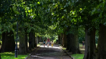 Chiar dacă te apropii de finalul lunii septembrie, temperaturile rămân ridicate. Astăzi ai vreme frumoasă și 27 de grade Celsius în Capitală
