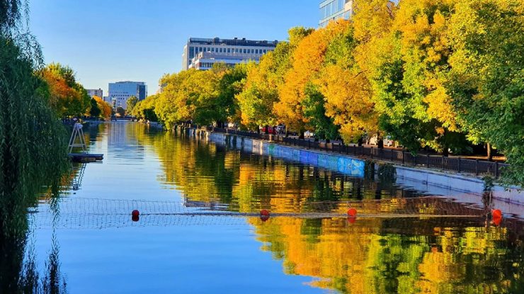 Maximele ajung astăzi până la 24°C. Luni, vremea se răcește în nordul, vestul și sud-vestul țării