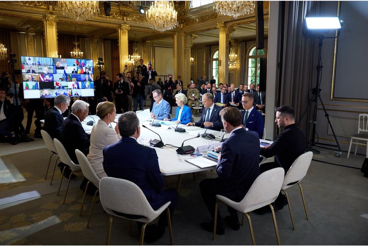 Garanțiile de securitate pentru Ucraina au fost discutate astăzi în „Coaliția de Voință”, la Paris. Macron: „Dacă Rusia refuză discuțiile pentru pace, vom impune sancțiuni suplimentare în coordonare cu Trump”