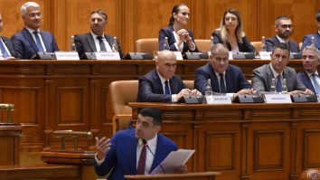 SONDAJ INSCOP. 55% dintre români vor ca toate partidele actuale să fie înlocuite. 60% dintre susținătorii AUR ar vota un partid nou înființat