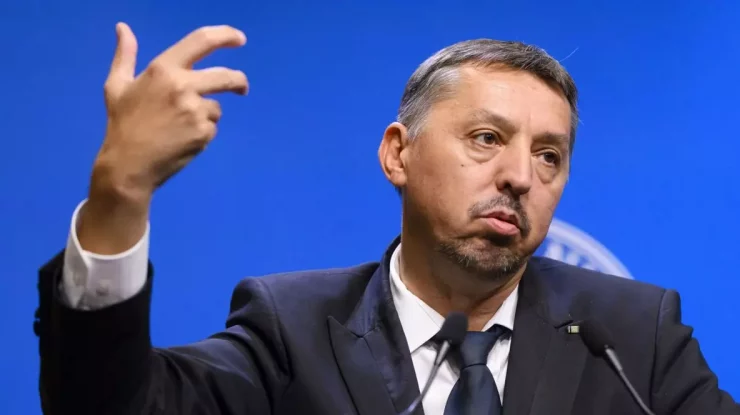 Daniel David susține că dacă moțiunea simplă depusă de AUR va fi aprobată, acesta nu va mai rămâne în funcție