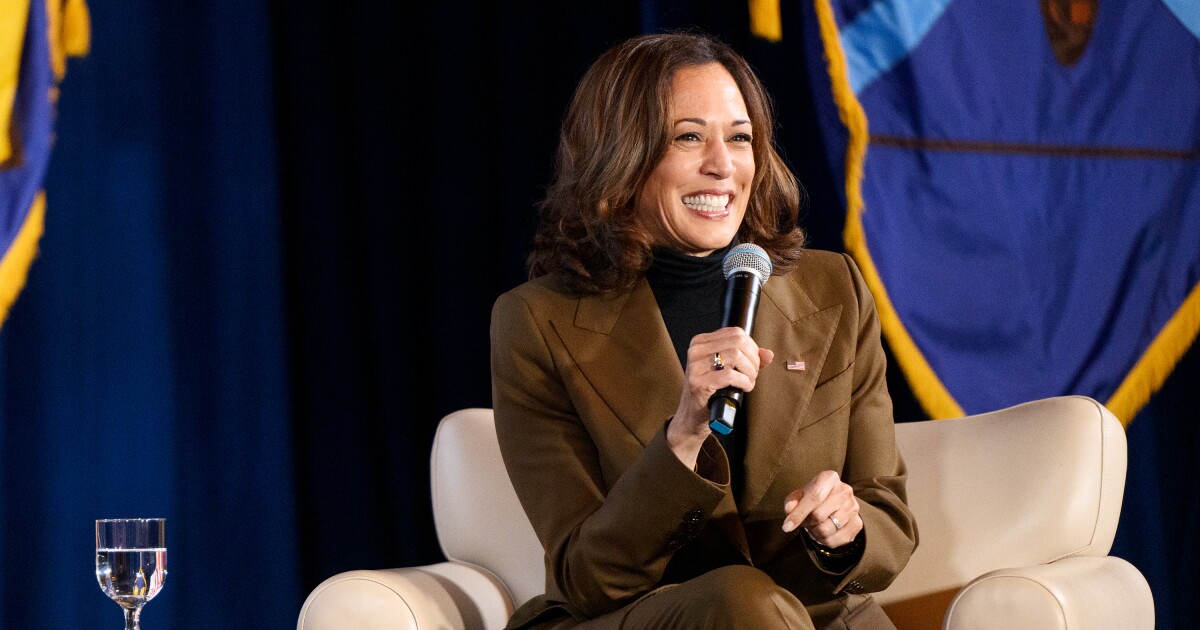 Cartea de memorii a Kamalei Harris, „107 Zile”, stârnește dezbateri în SUA. Harris face dezvăluiri despre Joe Biden, Joe Rogan și Nancy Pelosi