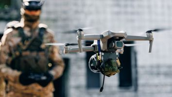 România cheltuie miliarde pentru înzestrarea armatei, dar ne-am făcut de râs la prima dronă. Cum încrederea în Armata Română a atins 63%