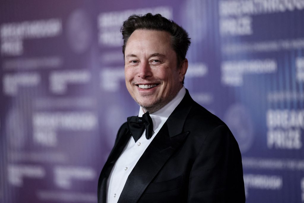 Forbes publică clasamentul celor mai bogați oameni din lume la final de an. Elon Musk rămâne cel mai bogat om din lume, chiar dacă pierde 15 miliarde de dolari într-o lună