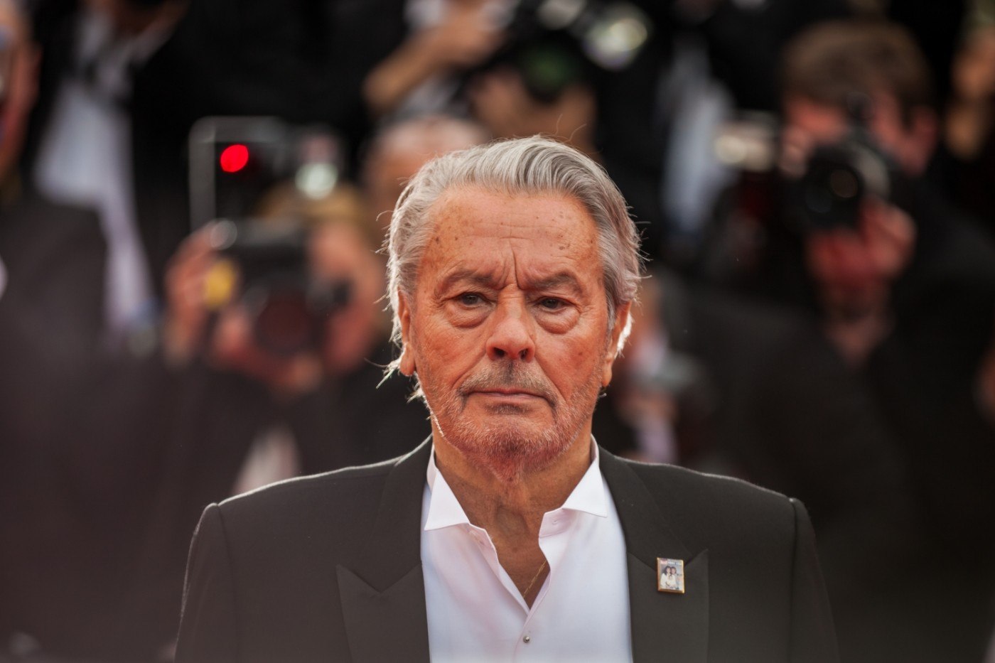 Copiii lui Alain Delon se luptă pentru moștenire. Fiul cel mic al actorului a inițat o acțiune în justiție împotriva surorii sale