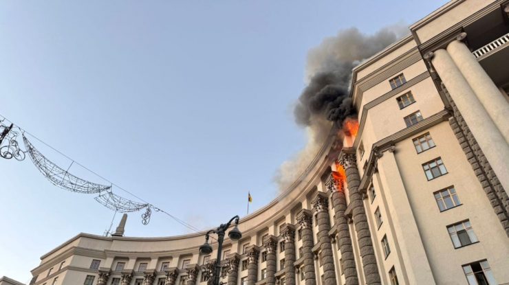 LIVE UPDATE. Război în Ucraina, ziua 1.302. Clădirea guvernului din Kiev a fost lovită pentru prima dată, într-un atac rusesc cu drone