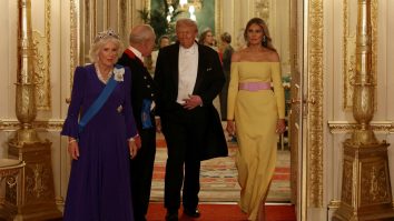 Melania Trump aduce „Fashion Diplomacy” la Castelul Windsor. George Enache, art director: „Știe exact cum să o poarte, cu atitudine”