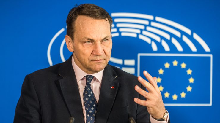 Polonia cere statelor NATO să impună o zonă de interdicție aeriană deasupra Ucrainei, pentru a asigura protecție împotriva dronelor rusești: „Nu putem decide acest lucru fără aliați”