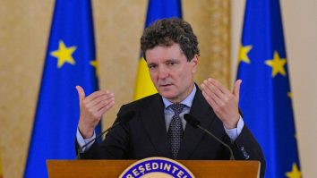 Românii se tem de război, Nicușor Dan se teme de ONU. Încotro merge România fără parteneri pe scena mondială