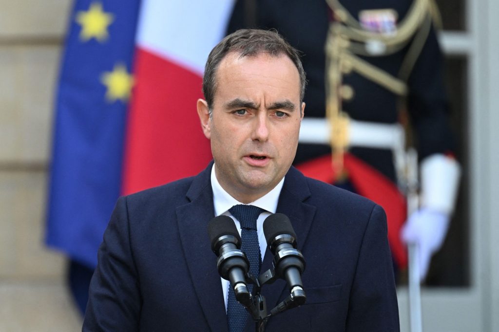 Premierul francez Sébastien Lecornu renunță la propunerea predecesorului său de a tăia două sărbători legale