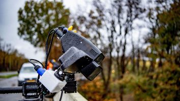 Șoferii din România nu mai pot scăpa de radar. CNAIR va monta 400 de camere video pe principalele drumuri și autostrăzi