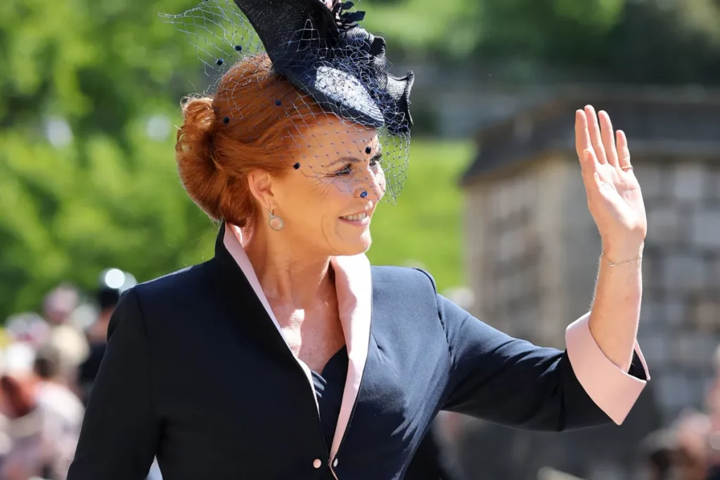 Email-urile dintre ducesa de York și Jeffrey Epstein cresc tensiunile la Palatul Buckingham. Regele Charles ia în calcul restricționarea sau interzicerea prezenței familiei York la evenimentele private