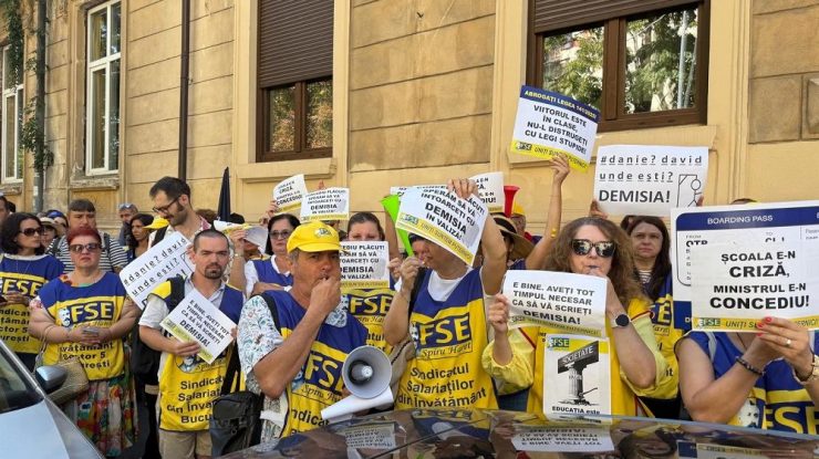 Sindicatele din Educație continuă miercuri protestele față de măsurile luate de Guvern