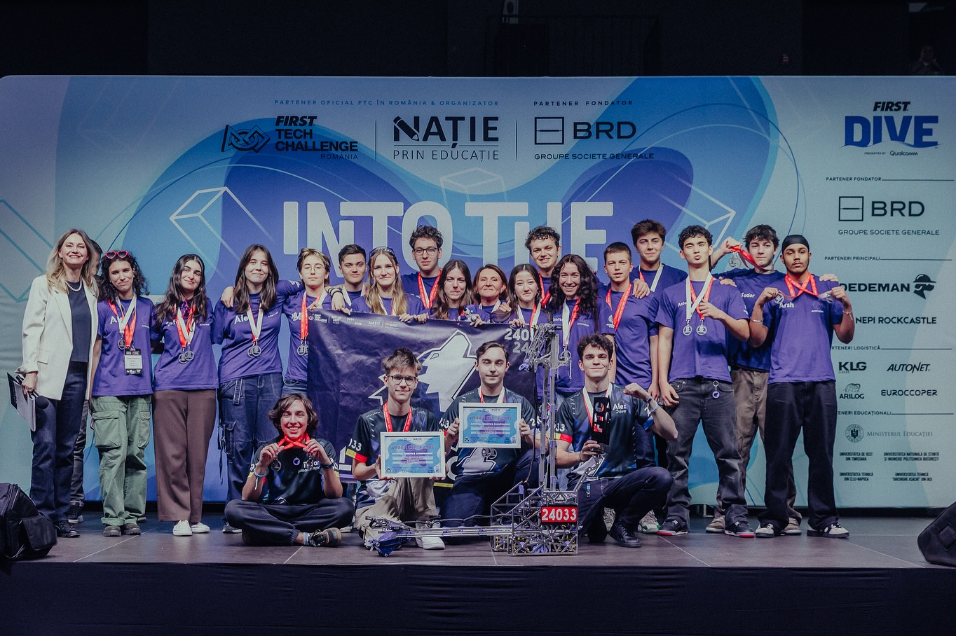 Ai Aleph să știi că excelența începe de mic. Alexandru Ciornai conduce echipa de Robotică Alphatronic