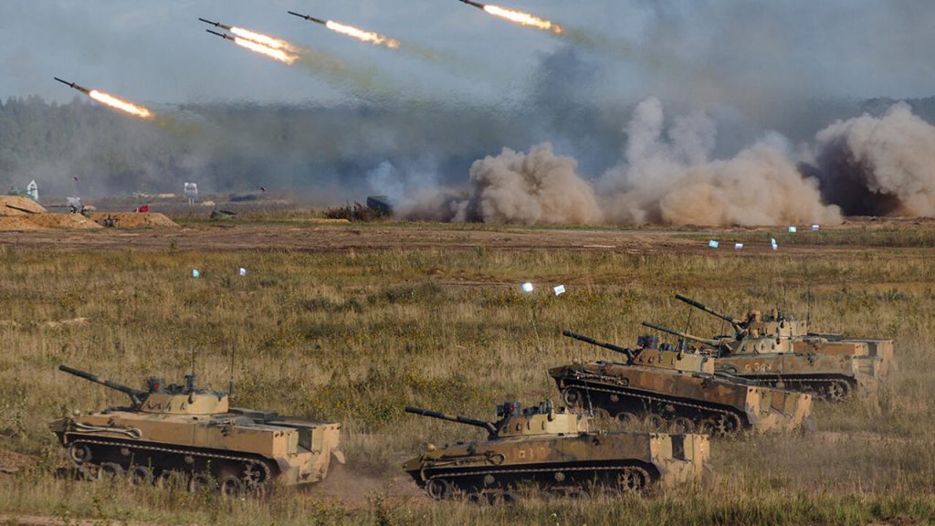 Ofițerii SUA au asistat la „Zapad 2025”, exercițiile militare comune desfășurate de Rusia și Belarus. Ce planuri are Trump cu Lukașenko