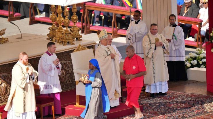 Papa Leon al XIV-lea a canonizat șapte noi sfinți în Piața Sfântul Petru: „Avem în fața noastră martiri, care, cu harul lui Dumnezeu, au păstrat aprinsă flacăra credinței”