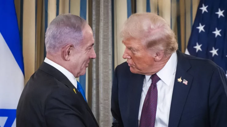 Trump anunță ca Israel și Hamas au semnat prima fază a acordului de pace: „Toți ostaticii vor fi eliberați în curând. Fericiți sunt făcătorii de pace!”
