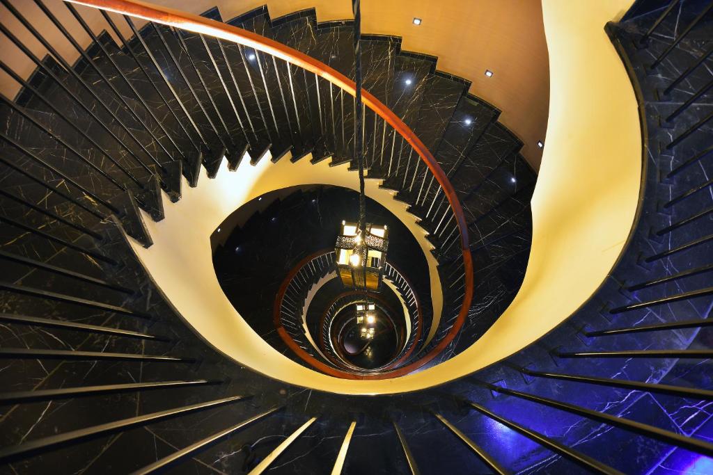 „Şi Christos avea 12 agenţi, iar unul dintre ei era dublu” 