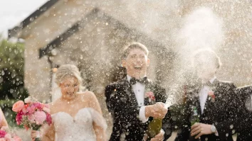 Nunțile nu mai sunt ce au fost. 61% dintre americani vor ca ceremonia să le fie sponsorizată de un brand, care să le acopere mai bine de jumătate dintre costuri