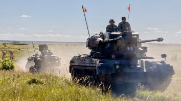 Poate câştiga România un război dacă achiziționează tancuri de 25 milioane dolari bucata care pot fi distruse de o dronă de 300 de dolari?