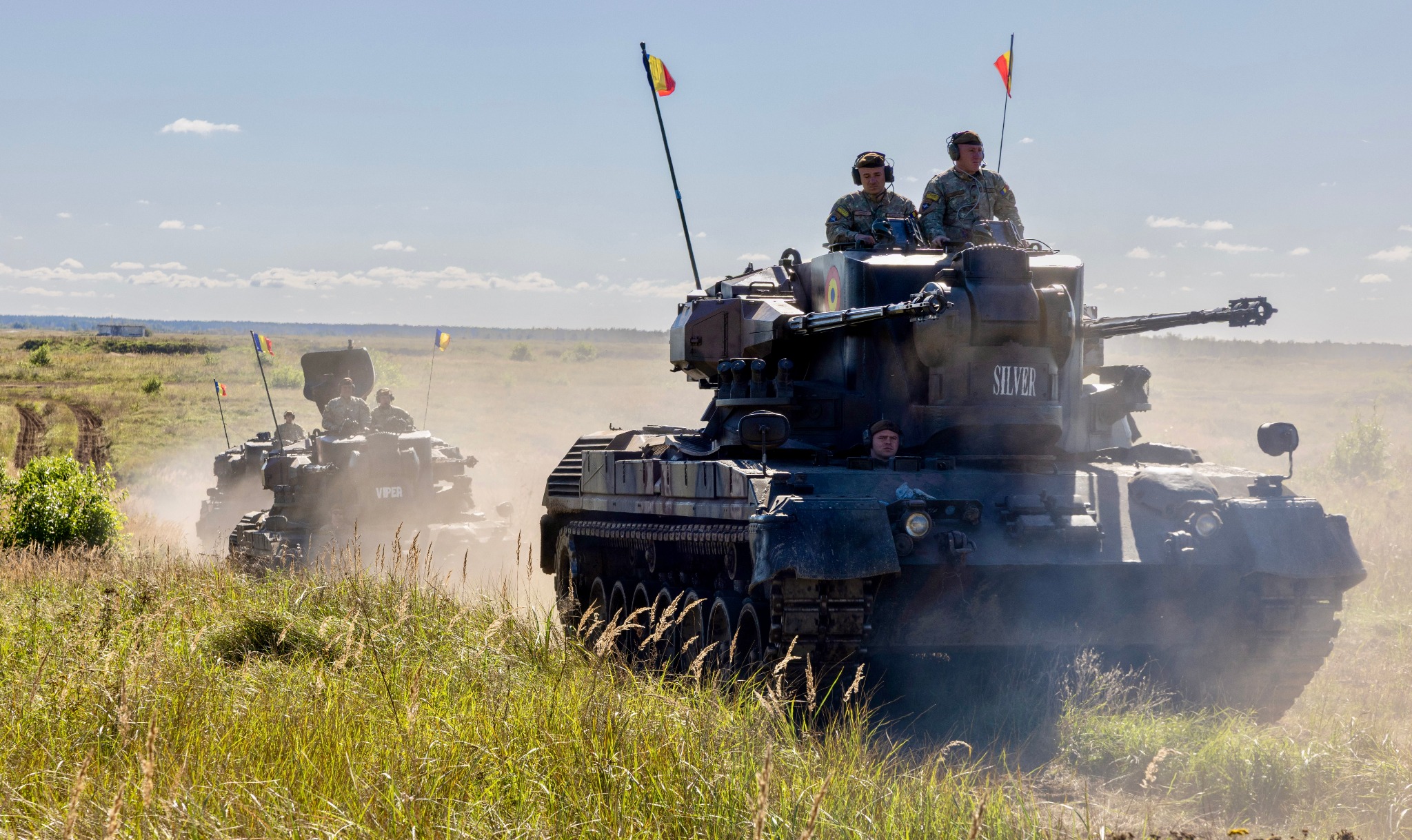 Poate câştiga România un război dacă achiziționează tancuri de 25 milioane dolari bucata care pot fi distruse de o dronă de 300 de dolari?