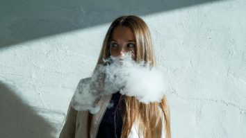 Ministerul Educației introduce lecții anti-dependență în școli din 2026. 8 din 10 elevi au consumat alcool cel puțin o dată, iar 27% au fumat în ultima lună