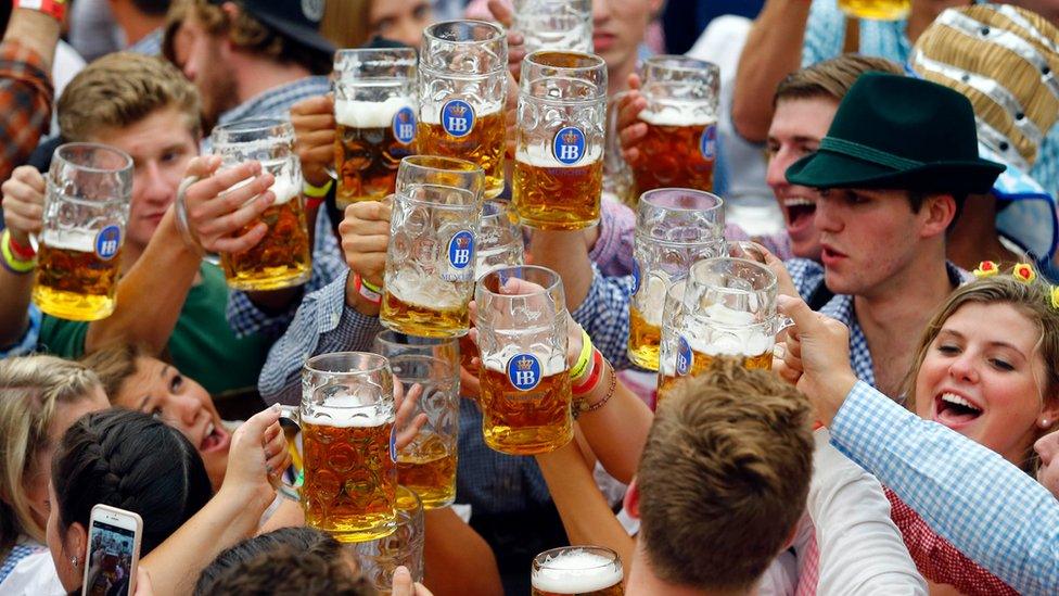 Alertă cu bombă la München. Festivalul Oktoberfest rămâne închis temporar