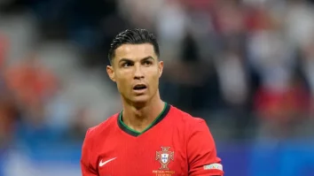 Cristiano Ronaldo a devenit primul fotbalist miliardar, cu o avere estimată la 1,4 miliarde de dolari