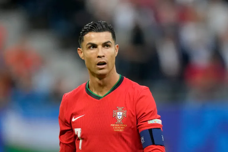 Cristiano Ronaldo a devenit primul fotbalist miliardar, cu o avere estimată la 1,4 miliarde de dolari