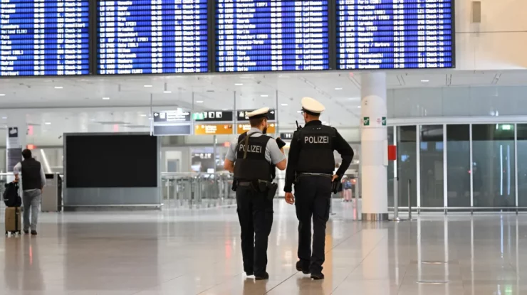 Aeroportul din München a fost nevoit să suspende zborurile de două ori în 24 de ore. Alte drone au fost observate în spațiul aerian