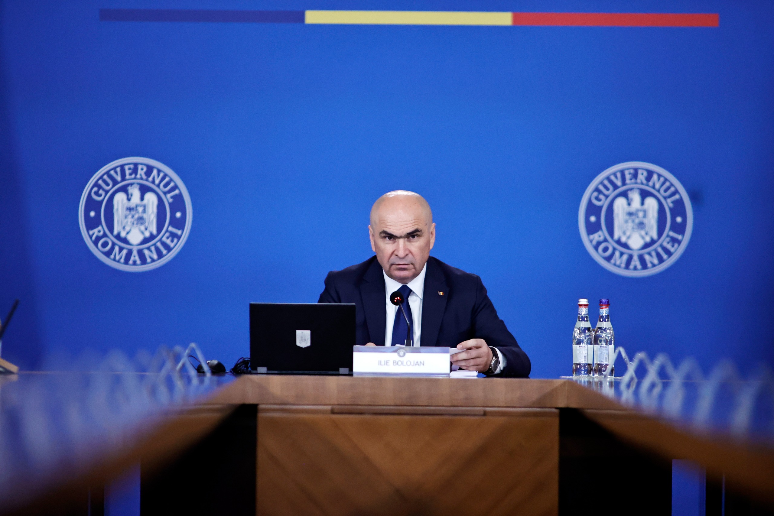 Coaliția de guvernare discută astăzi despre mandatul Premierului Ilie Bolojan