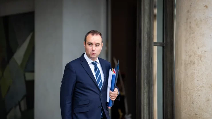 Premierul francez Sebastién Lecornu a demisionat