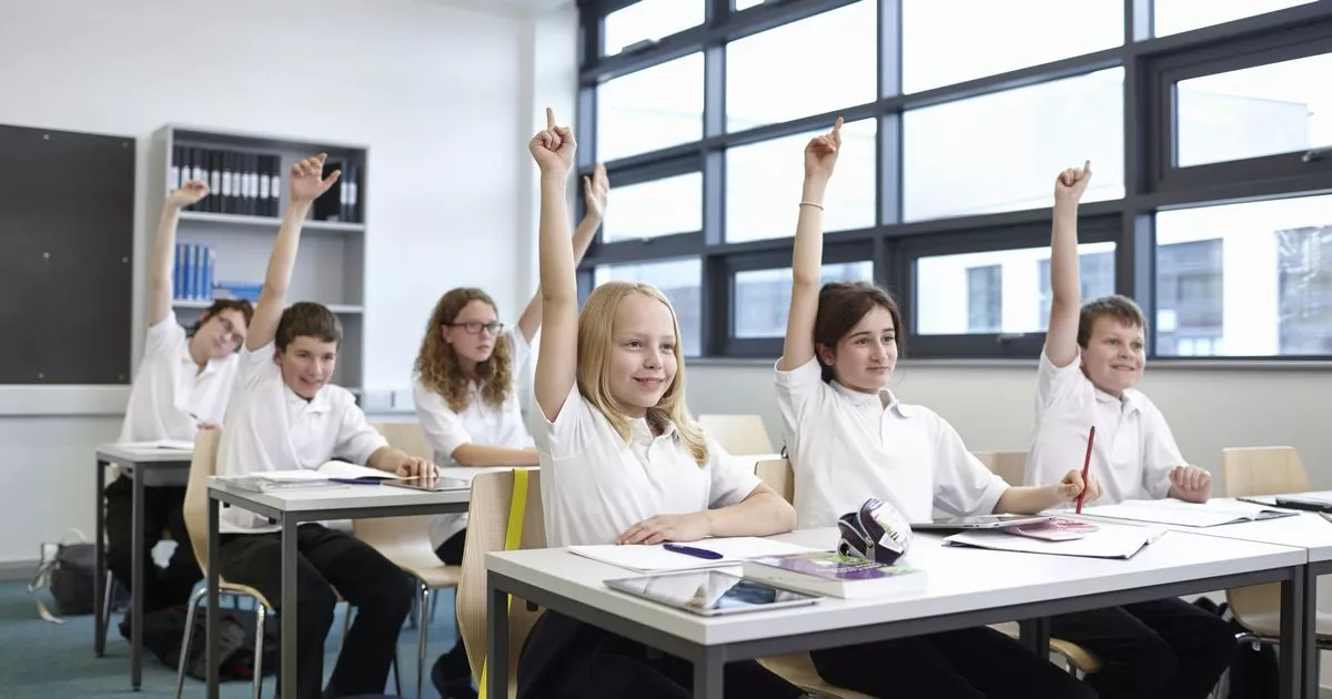 În Australia, 140 de elevi au fost învățați despre Augustus Caesar, în loc de Iulius Caesar. Eroarea a fost descoperită înaintea examenului de istorie