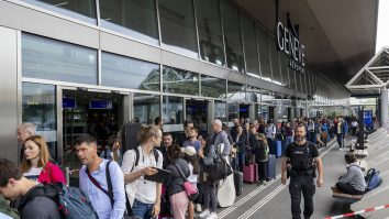 Greva controlorilor aerieni din Franța amenință zborurile din toată Europa. Ce trebuie să știi dacă pleci în călătorie