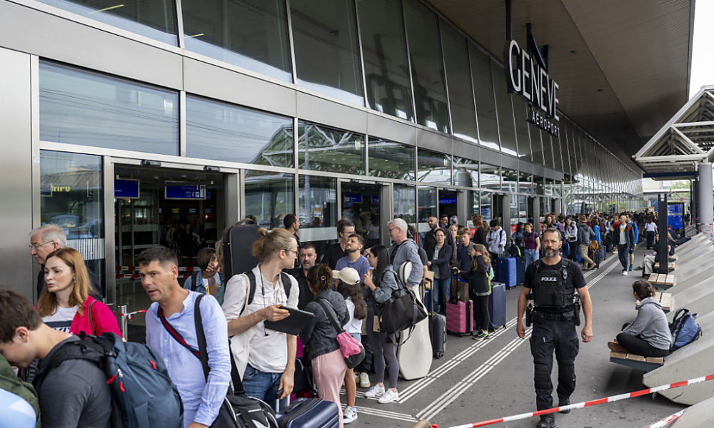 Greva controlorilor aerieni din Franța amenință zboruri în toată Europa. Ce trebuie să știi dacă pleci în călătorie