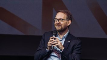 PSD și USR se ceartă pe tema creșterii salariului minim. Dominic Fritz: „Poate ridicam salariul minim, dacă nu duceau deficitul la 10%”