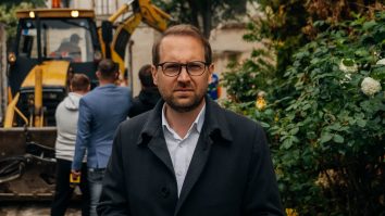 Primarul Timişoarei, Dominic Fritz, şi Ministrul Mediului au semnat contractul de finanţare pentru realizarea primului parc fotovoltaic