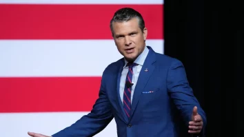 Pete Hegseth avertizează Rusia că SUA și aliații vor impune costuri pentru agresiunea din Ucraina dacă Putin nu va participa la negocieri de pace