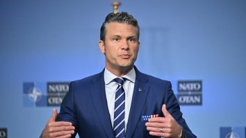 Secretarii Forțelor Terestre și Trezoreriei au cerut investiții firmelor de pe Wall Street. Ce speră Armata Statelor Unite să facă cu acești bani