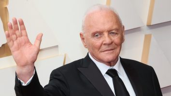 Anthony Hopkins a vorbit despre lupta sa cu alcoolismul. Memoriile actorului, „We Did OK, Kid”, vor fi publicate pe 4 noiembrie