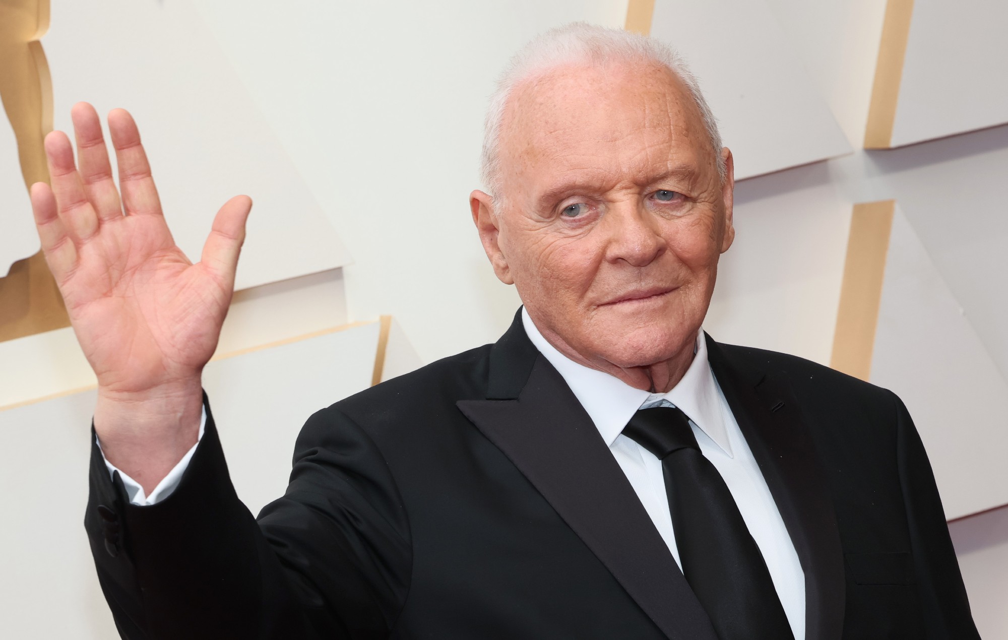 Anthony Hopkins a vorbit despre lupta sa cu alcoolismul. Memoriile actorului, „We Did OK, Kid”, vor fi publicate pe 4 noiembrie