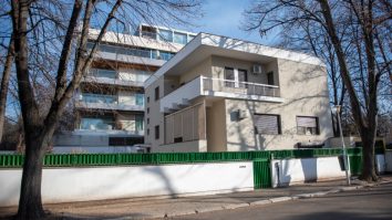 Vila de pe Bulevardul Aviatorilor din București e scoasă la închiriere cu 35.000€/lună. Destinată lui Iohannis, a fost trecută în domeniul statului