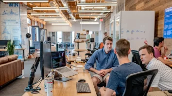 De frica roboților, s-au pus pe treabă! Start-up-urile tech din Silicon Valley adoptă programul de lucru 9-9-6