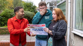 Prost să fii, noroc să ai! Un cuplu gata de nuntă din UK a câștigat 125.000 de lire sterline din greșeală