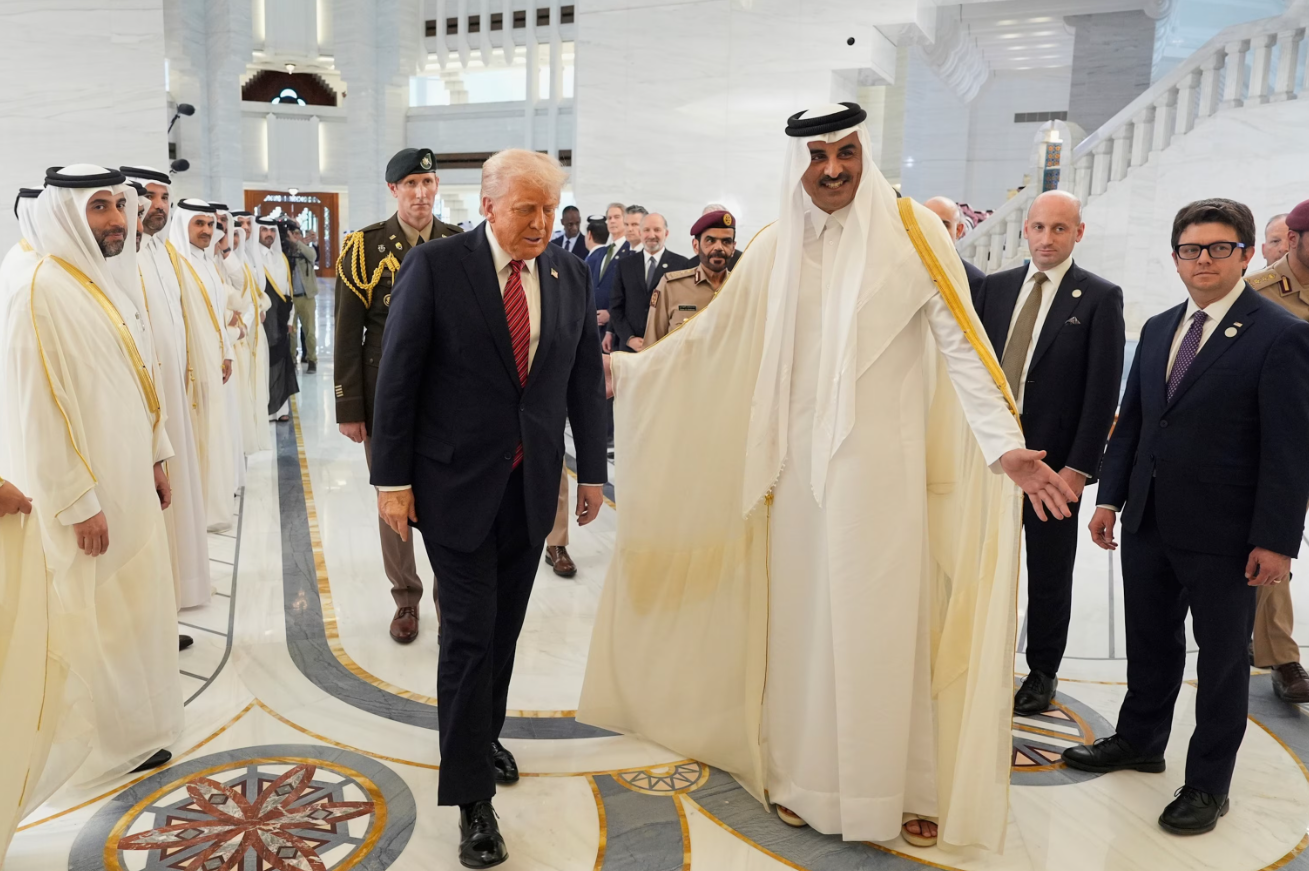 În premieră istorică, Statele Unite vor găzdui o bază militară a Qatarului. Laura Loomer: „Influența islamică asupra Administrației Trump a scăpat de sub control”