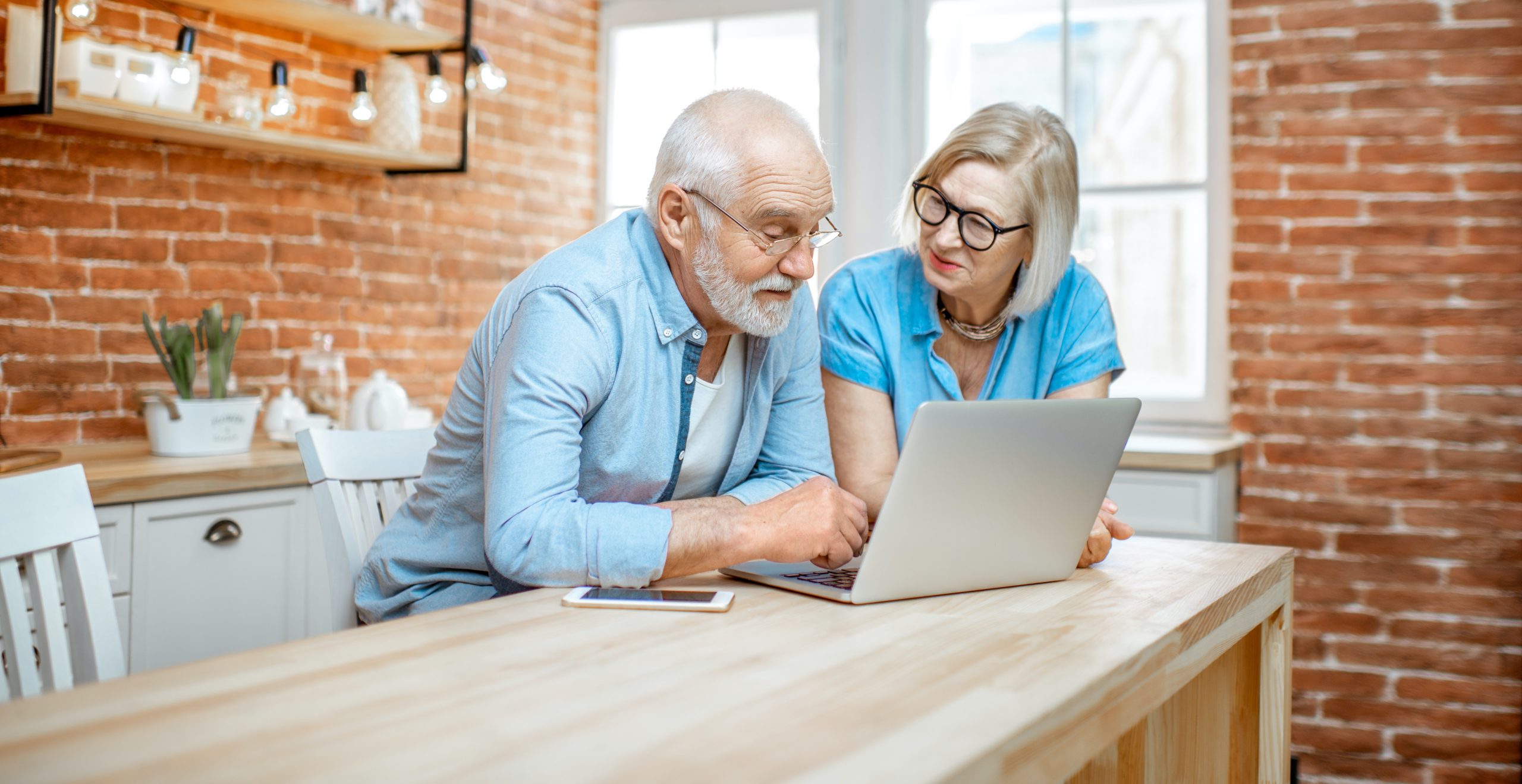 Asociația Pensionarilor din SUA au lansat programul Senior Planet. Seniorii pierd zeci de mii de dolari în escrocherii