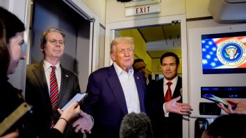 Trump vizitează Japonia în timpul turneului în Asia. Președintele se întâlnește cu împăratul Naruhito și cu Sanae Takaichi, prima femeie prim-ministru