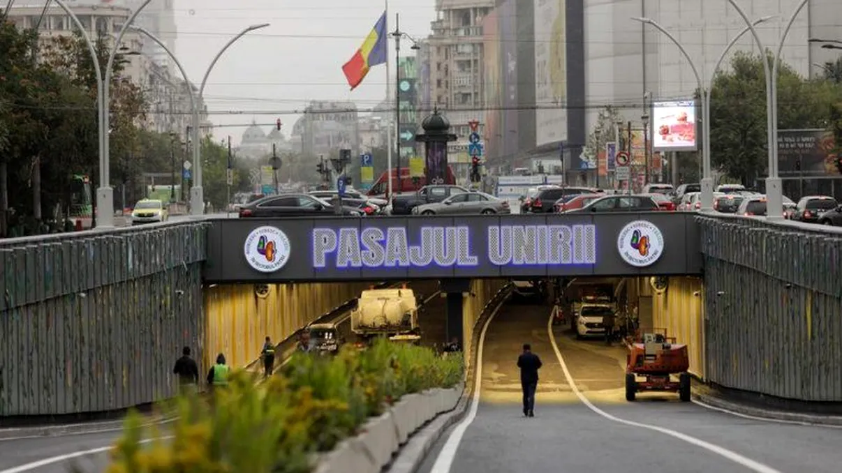 De azi, traficul este restricționat în zona Fântânii Centrale din Piața Unirii. Începe o nouă fază a lucrărilor la Planșeul Unirii